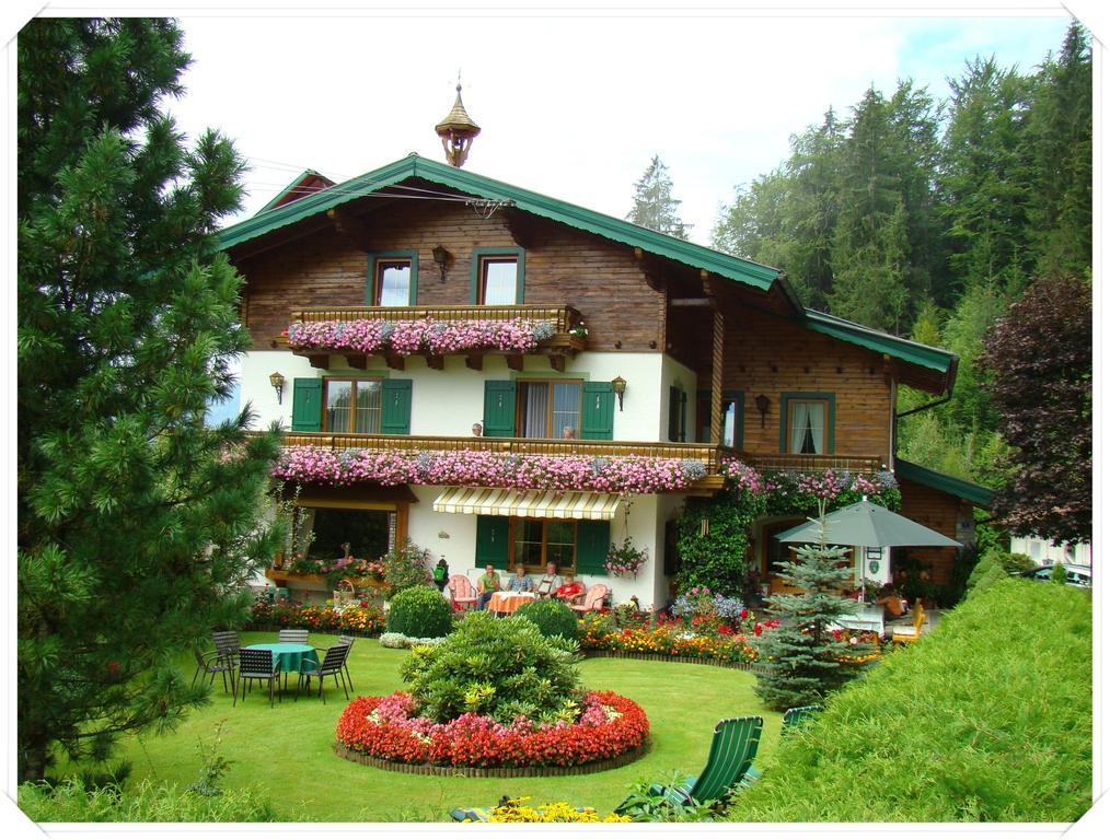 Landhaus Teufl Bed & Breakfast Faistenau Exterior photo